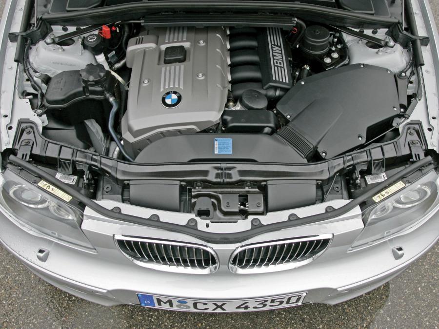  BMW 130i 5-Door 2005 года  (фото 10 из 15)